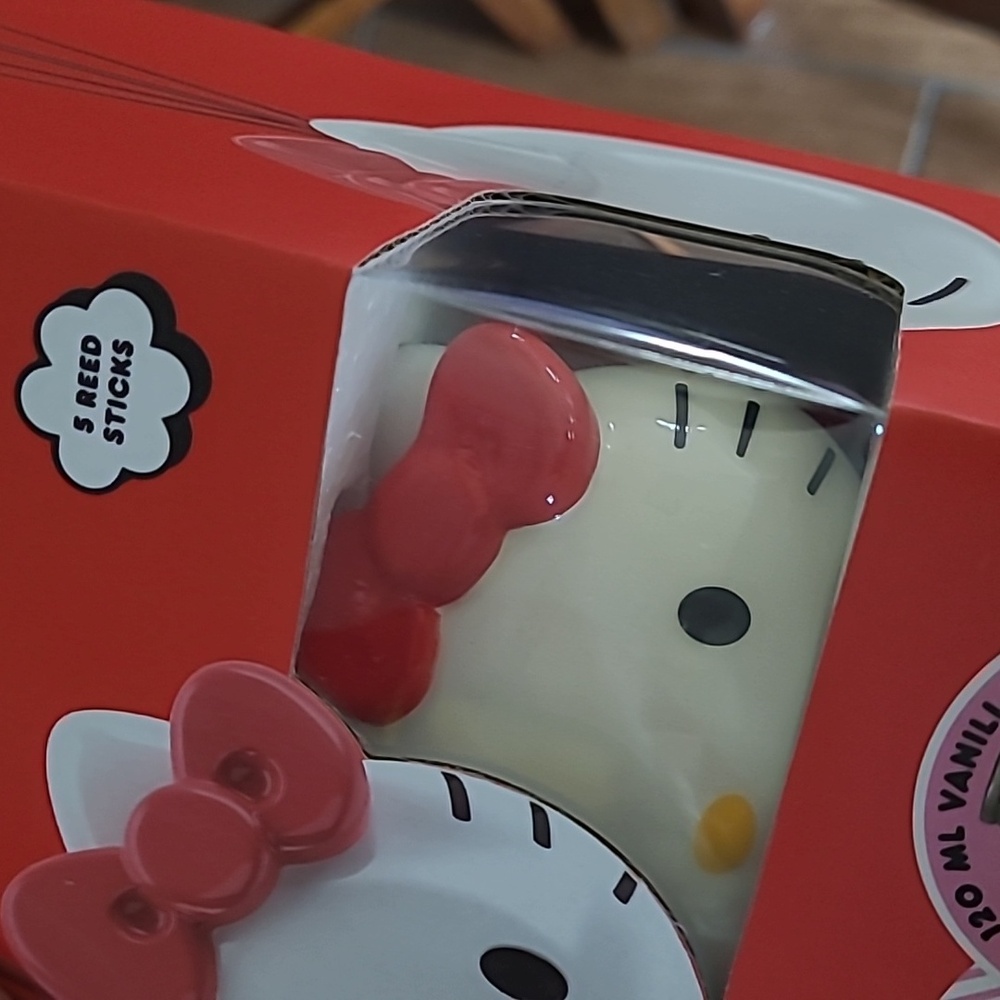 Hello Kitty Ceramic Reed Diffuser - Picture 8 of 8